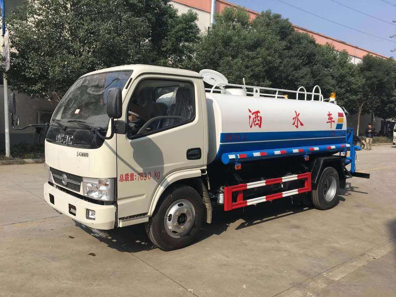 5噸灑水車在哪里有賣？湖北楚勝汽車13886887089